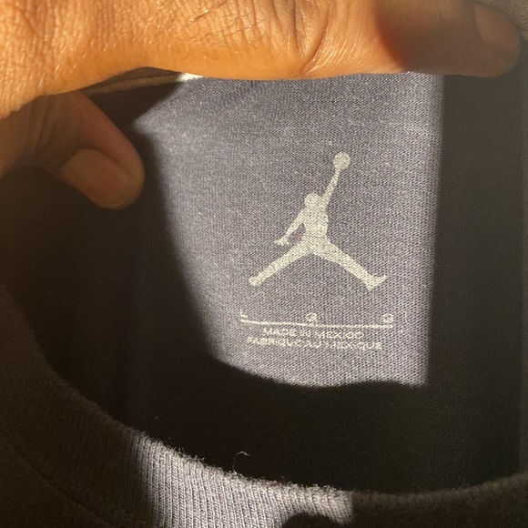 Retro 11 - Picture 2 of 4